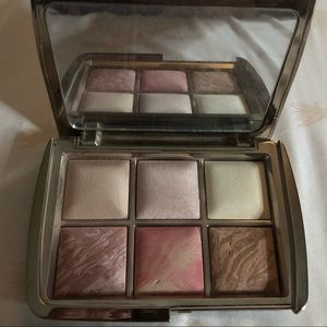 Hourglass Ambient Lighting Edit